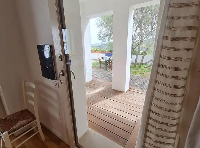 Holiday Homes Apartman Porto San Paolo